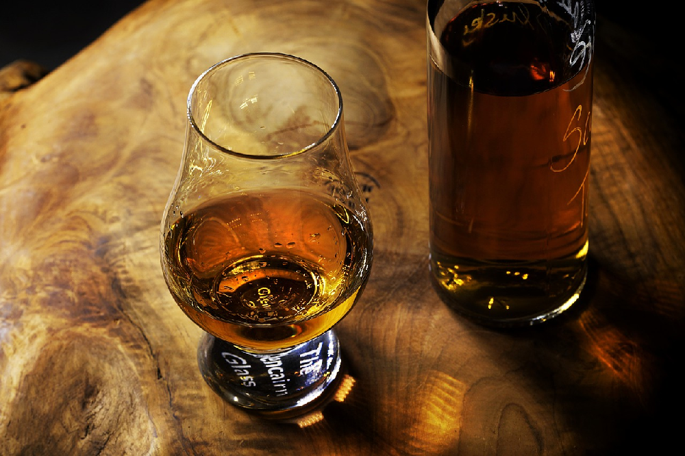 Jak wygląda degustacja whisky?